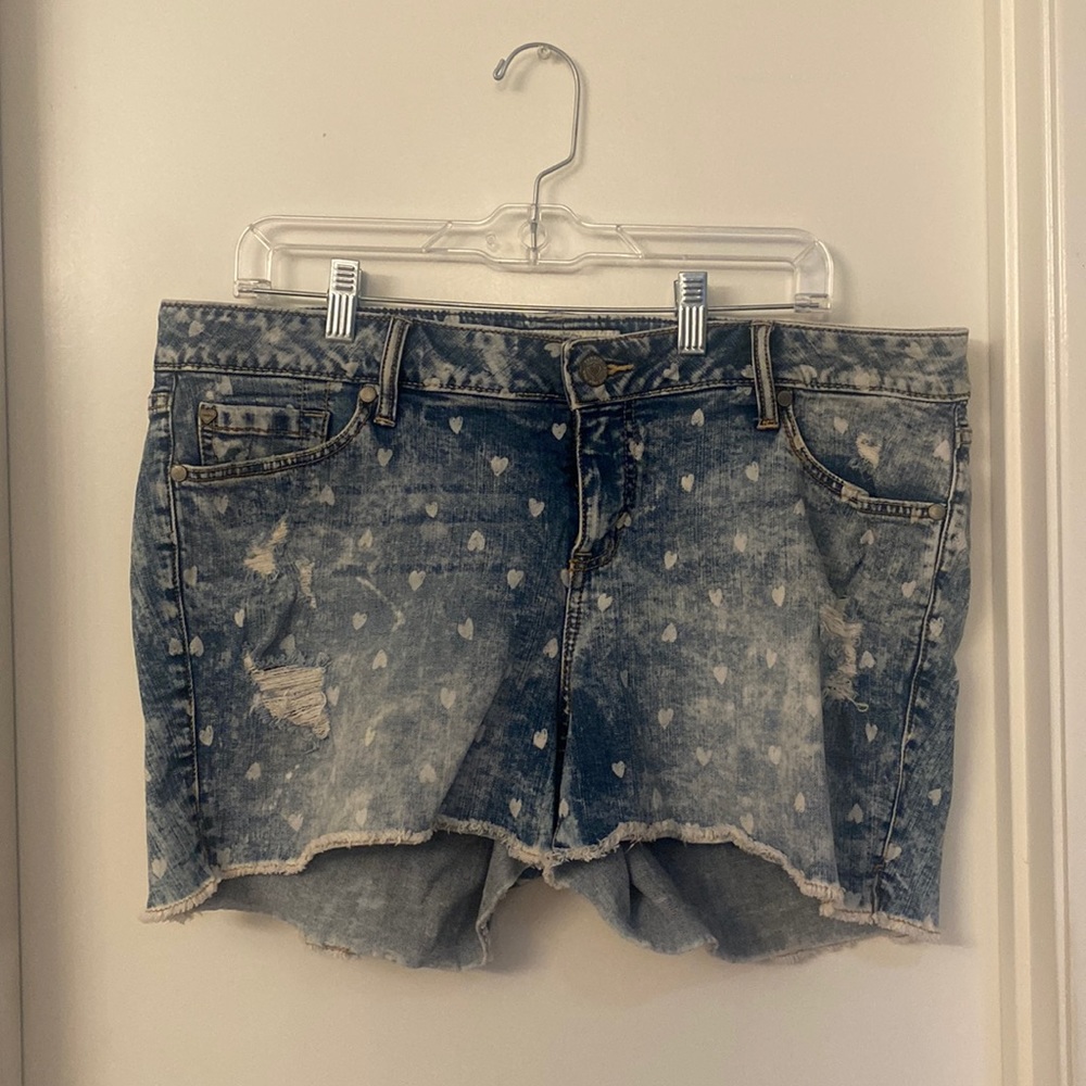 Torrid Denim heart shorts